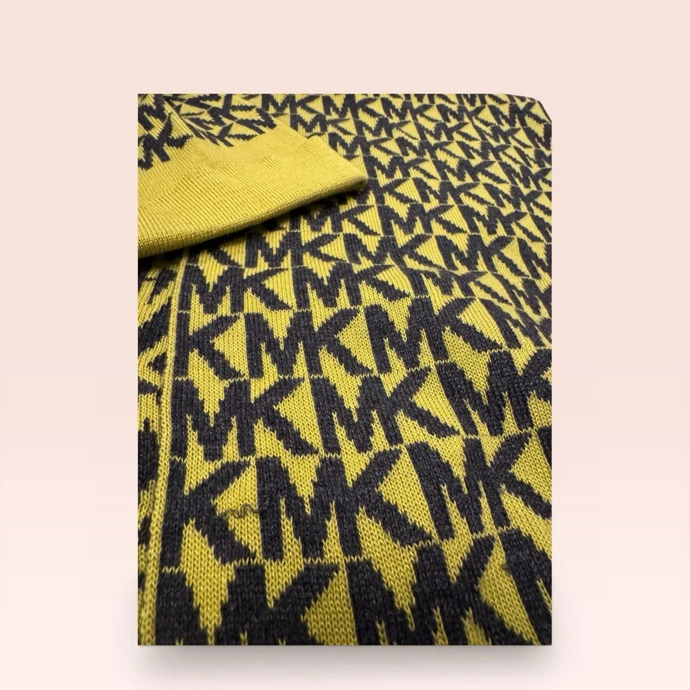 Michael Michael Kors Scarf and Hat - Picture 2 of 4